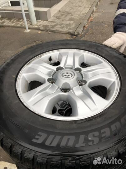Bridgestone Blizzak Ice 265/65 R17