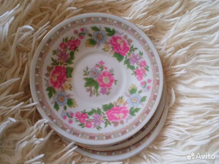 Тарелки разные