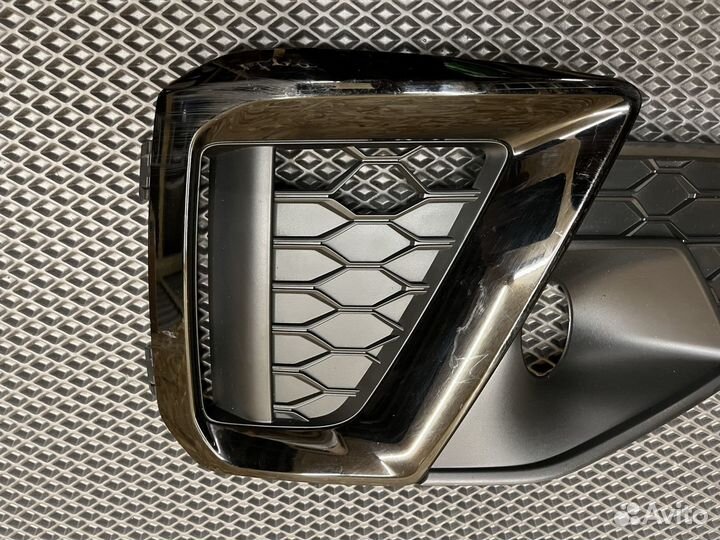 Решётка в бампер правая Audi A4 S4 2019-23 S-Line