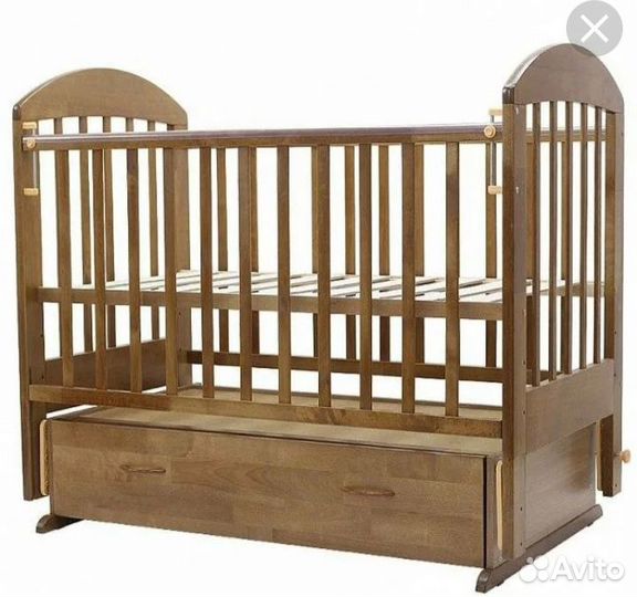 Детская кровать, стульчик, велосипед