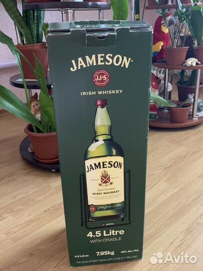 Бутылка из под виски Jameson 4,5 л., Jim Bеаm 3л