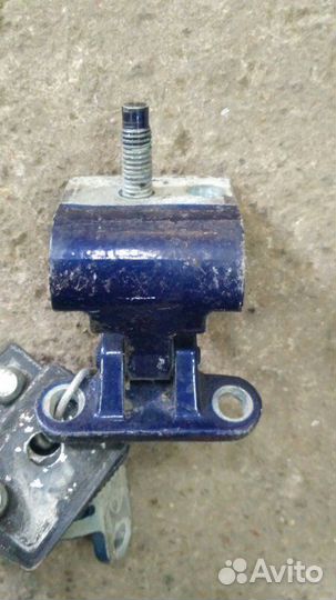 Петля двери багажника Volkswagen Passat B5 B5+