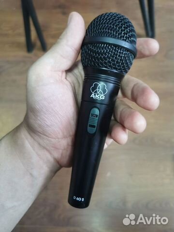 Вокал�ьный микрофон akg d60s