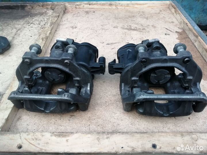 Суппорт тормозной задний BMW X4 F26 X3 F25