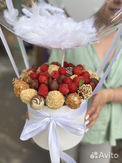 Сладкий букет из клубники