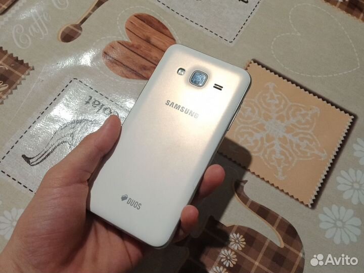 Samsung Galaxy J3 (2016) SM-J320F/DS, 8 ГБ
