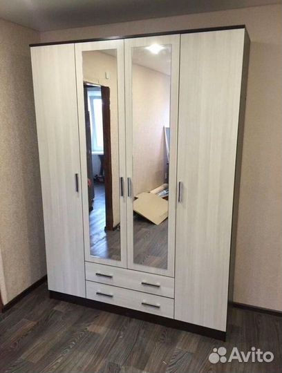 Шкаы распашной Квадро