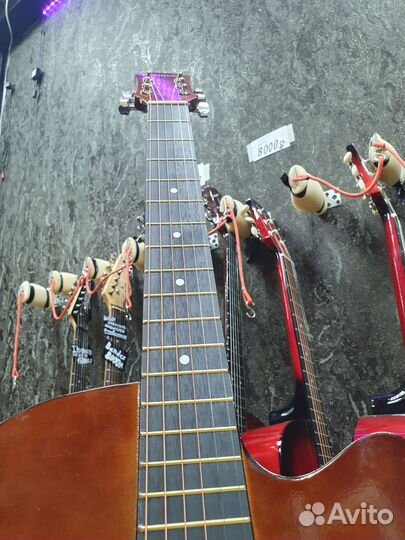 Новая акустическая гитара 3/4