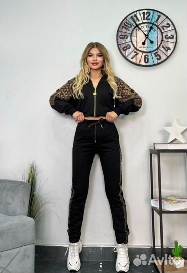 Спортивный костюм со стразами Турция