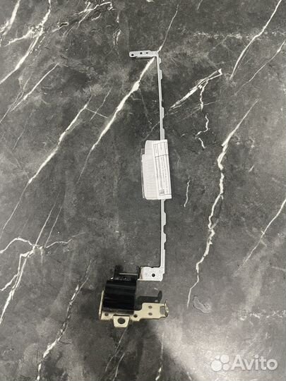 Петля и заглушка правые для HP 15-bs