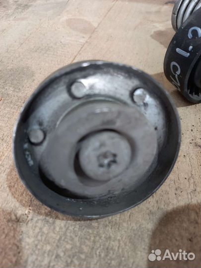 Volkswagen polo 1.2 шкив