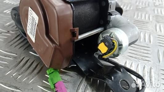 Ремень безопасности с пиропатроном сиденья передне