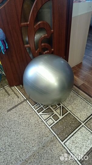 Продам гимнастический мяч фитбол 65см