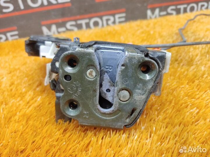 Замок двери задний правый Subaru Impreza