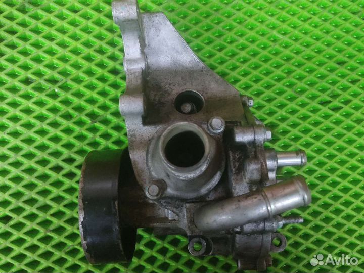 Водяной насос (помпа) Chevrolet Captiva 2