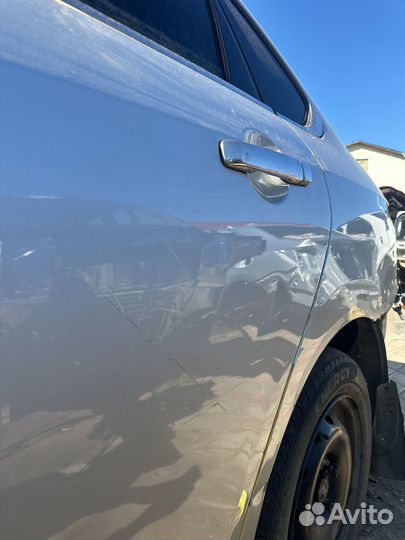 Задняя левая дверь Nissan Almera G15