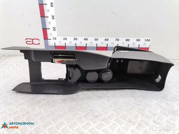 Подлокотник Jeep Cherokee XJ 1999