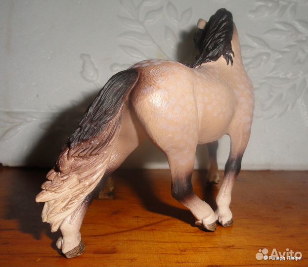 Фигурка лошади шляйх schleich