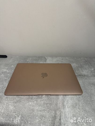 Apple macbook air 13 2020 m1 8/512, 130 циклов