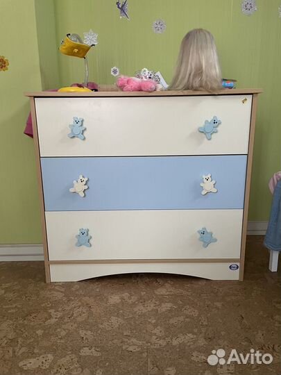 Продается комплект детской мебели Pali