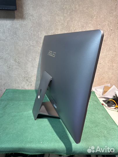 Моноблок Asus 24' i5 6200, SSD 256Gb, GT 940 2Gb