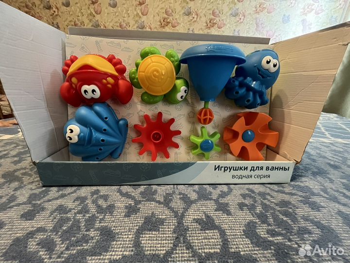 Игрушки для купания в ванной