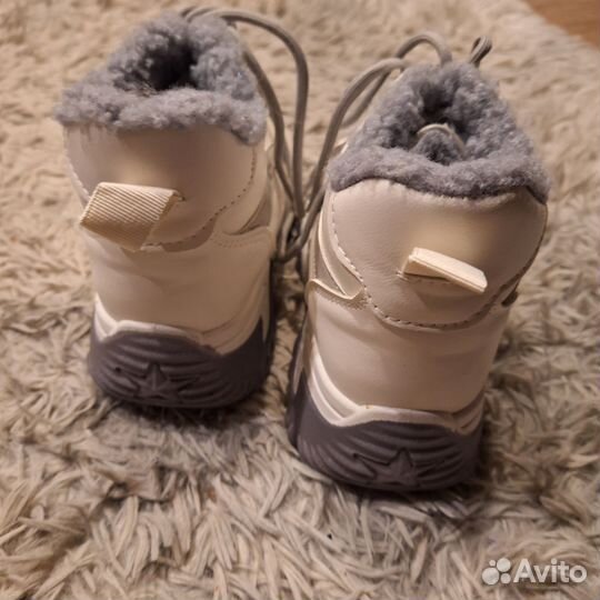 Кроссовки зимние женские