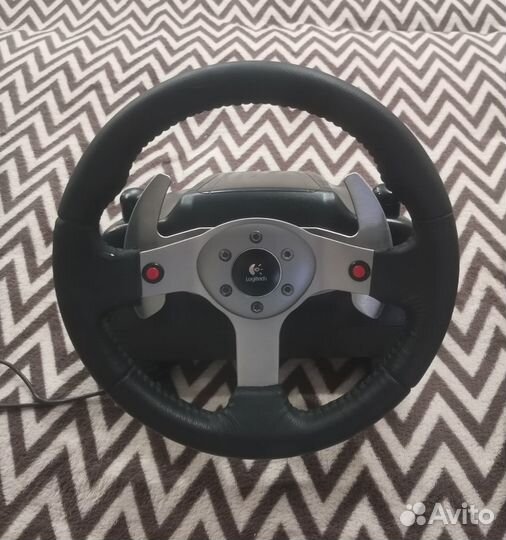 Руль Logitech g25