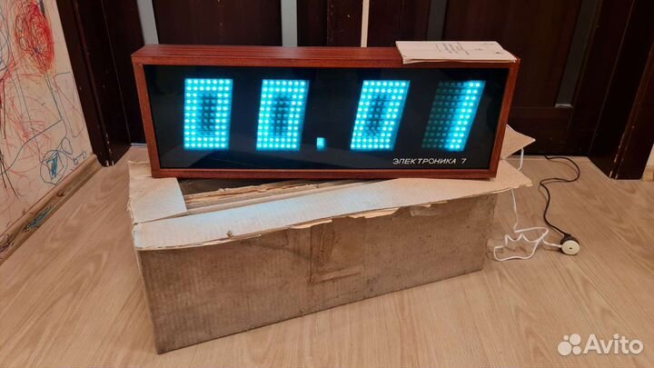 Часы электроника 7