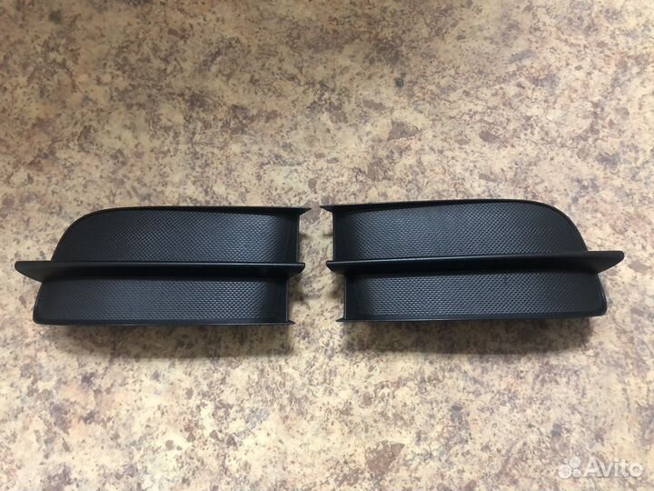 Заглушка противотуманной фары