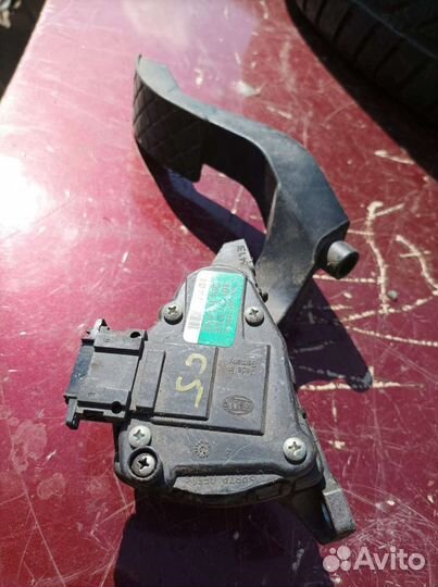 Педаль газа Audi, VW 8D1 721 523 E
