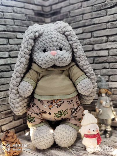 Плюшевый заяц ручной работы