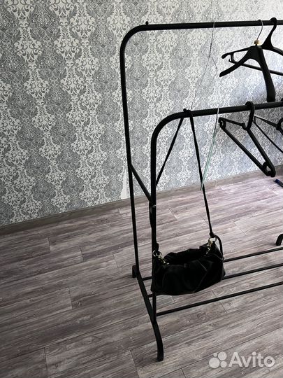 Вешалка напольная металлическая