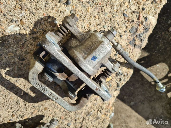 Тормозные супорта задние Nissan X-Trail T32