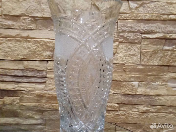 Ваза хрустальная, большая