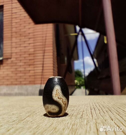 Бусина Дзи Руи