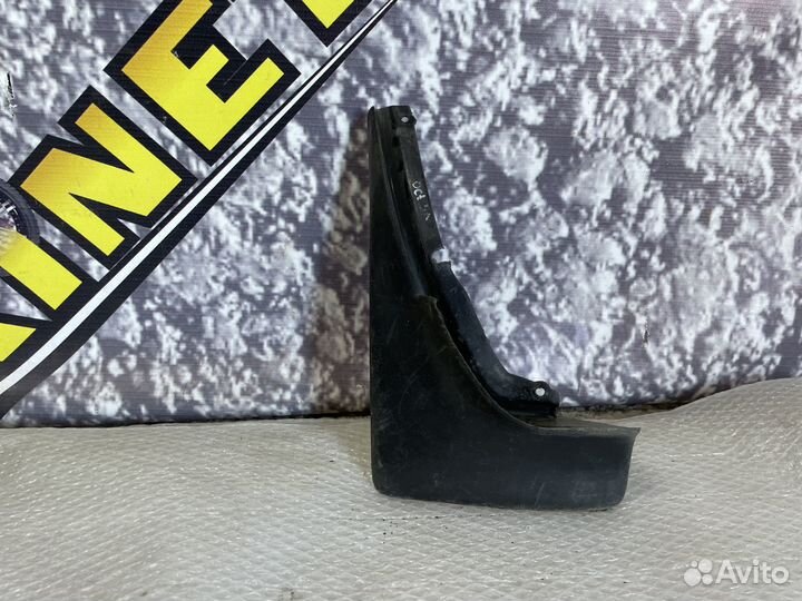 Брызговик задний левый Skoda Octavia A4 Октавия