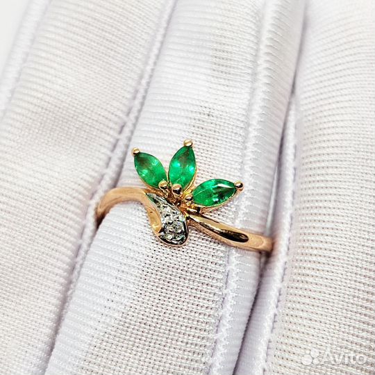 Золотое кольцо с камнем 16,5р