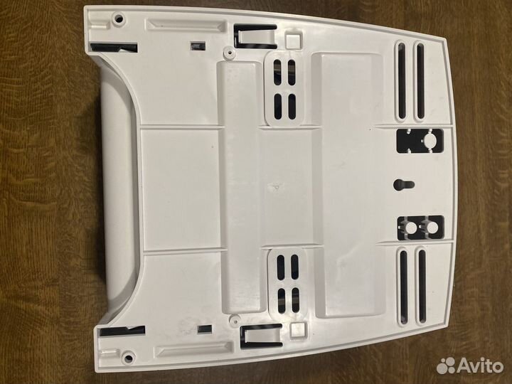 Диспенсер для рулонных полотенец