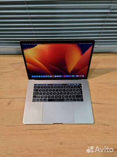 Apple MacBook Pro 15 2017 полный комплект