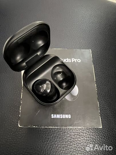 Samsung galaxy buds pro кейс и левый наушник