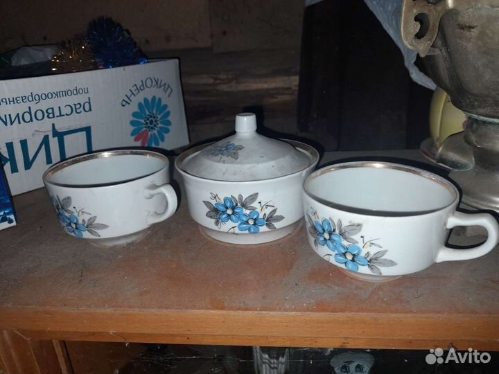 Сахарница и чашки СССР