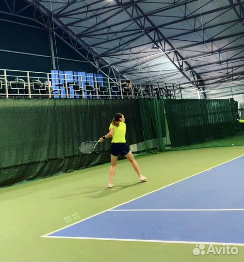 Тренер по большому теннису