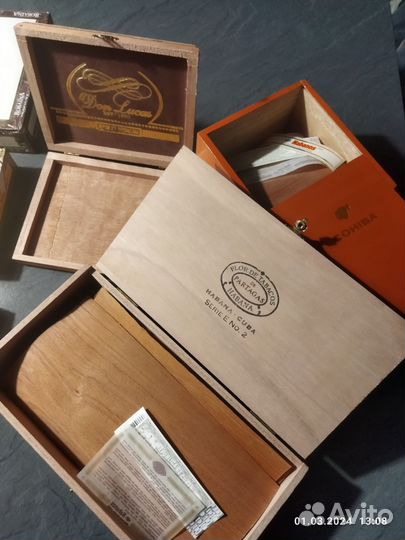 Пустые коробки от сигар
