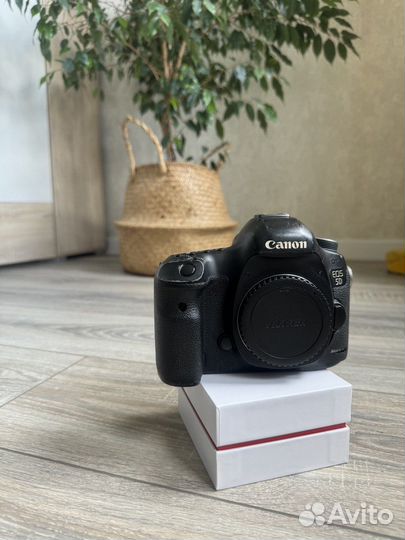 Фотоаппарат canon 5D mark iii