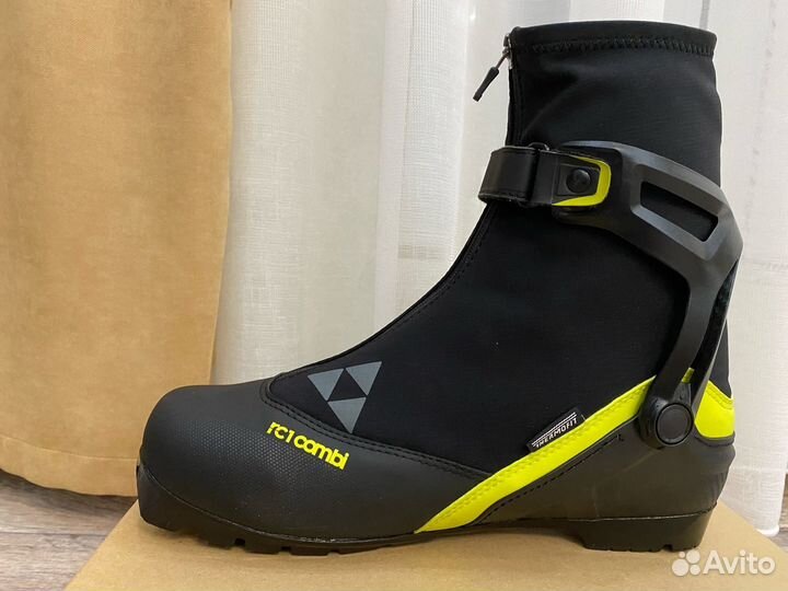 Лыжные ботинки fischer