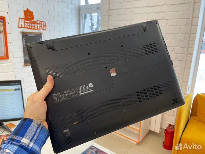 Ноутбук Lenovo Ideapad 300-17ISK
