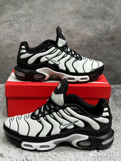 Кроссовки Nike Air Max Tn Plus