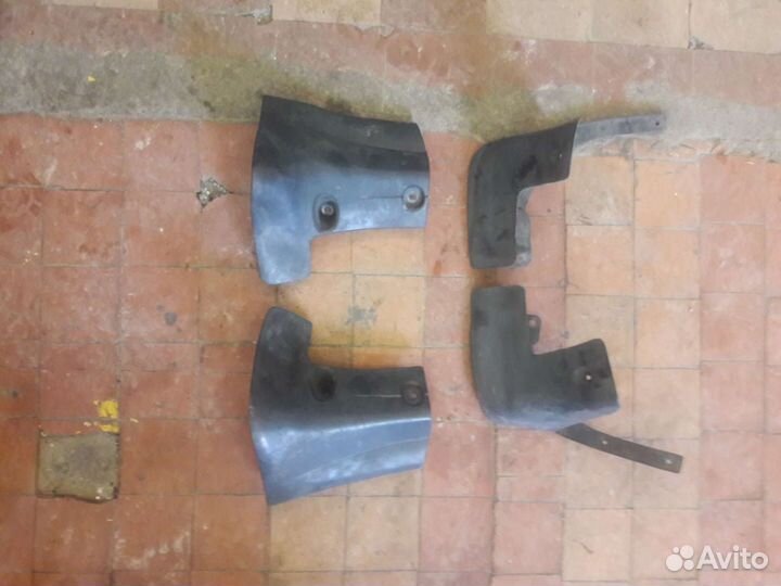 Брызговики toyota cresta