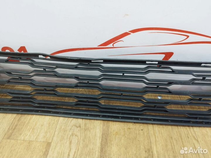 Решетка переднего бампера нижняя Kia Ceed 1 ED